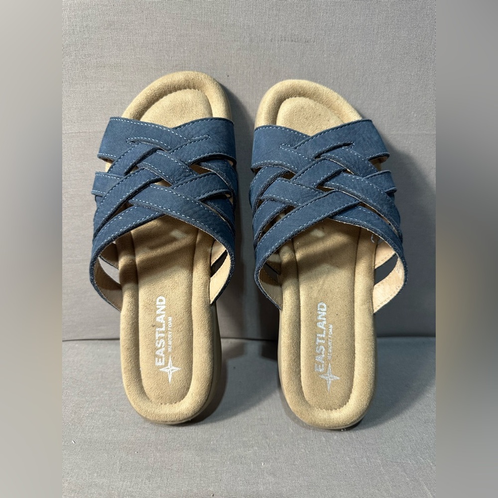 NWOT Eastland Women's Hazel Flat Sandal Size 8 - Picture 8 of 9